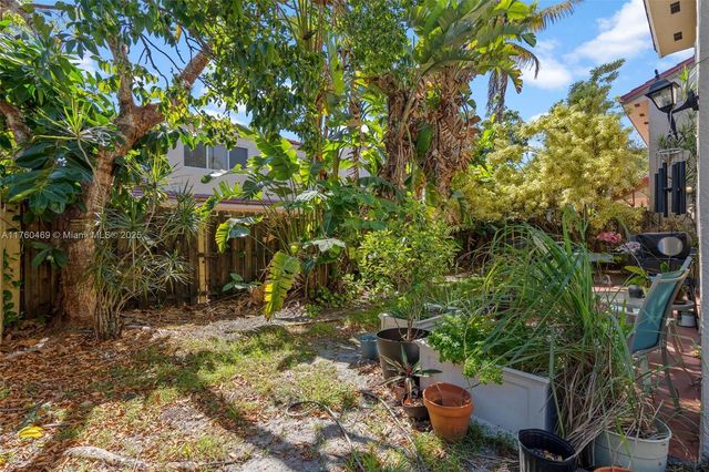 20025 NE 6th Ct Cir, Miami, FL 33179