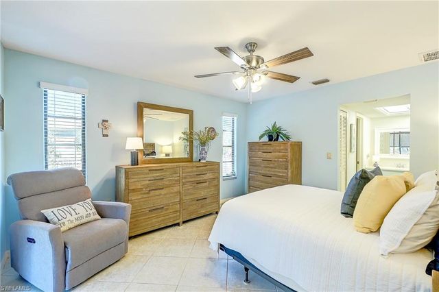 4492 Pine Hill CT, St. James City, FL 33956