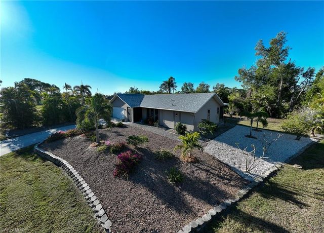 4492 Pine Hill CT, St. James City, FL 33956