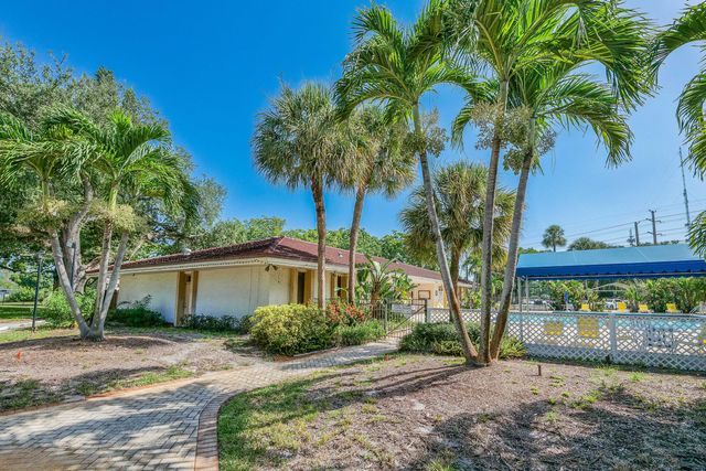 5570 NW 44TH Street 509A, Lauderhill, FL 33319