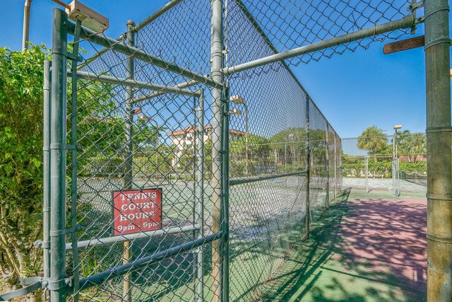 5570 NW 44TH Street 509A, Lauderhill, FL 33319
