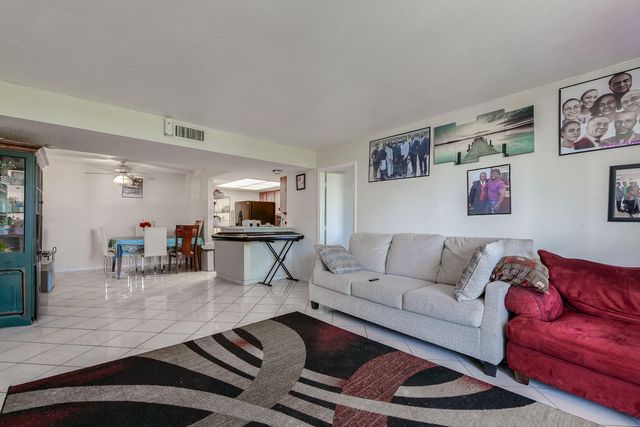 5570 NW 44TH Street 509A, Lauderhill, FL 33319