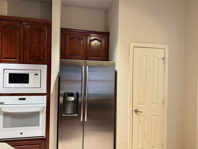 5827 Silver Sage Lane, Grand Prairie, TX 75052