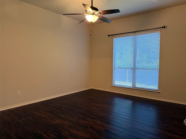 5827 Silver Sage Lane, Grand Prairie, TX 75052