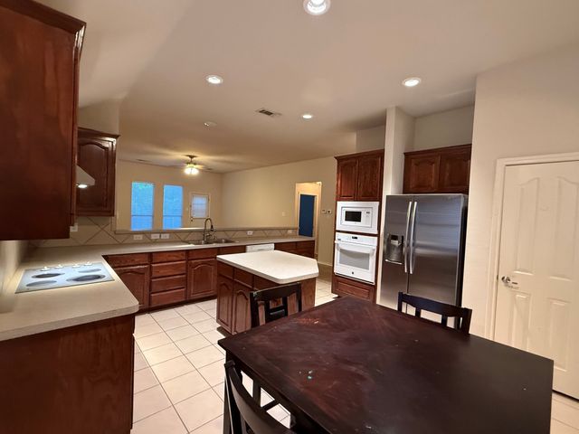 5827 Silver Sage Lane, Grand Prairie, TX 75052