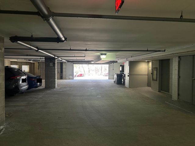 97 Anderer Ln 202, Boston, MA 02132