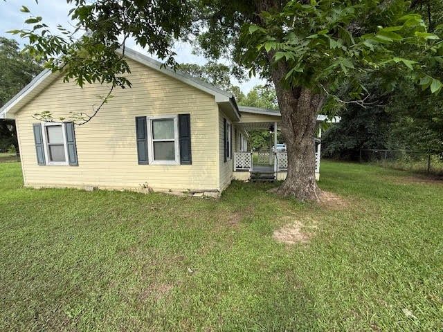 105 N Pleasant Street, Geneva, AL 36340