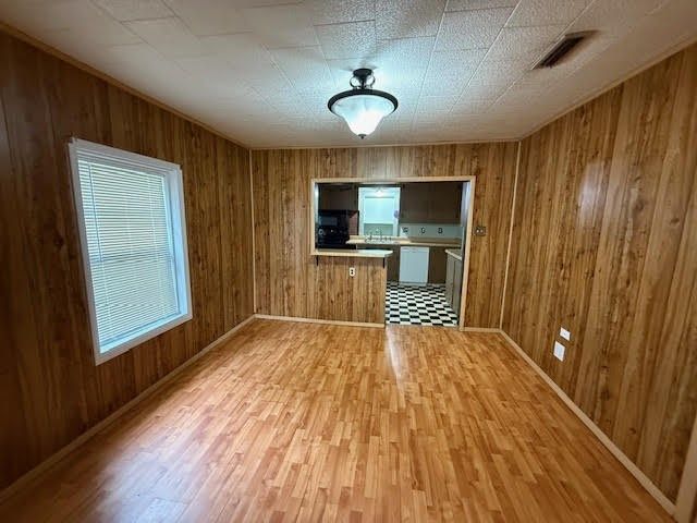 105 N Pleasant Street, Geneva, AL 36340