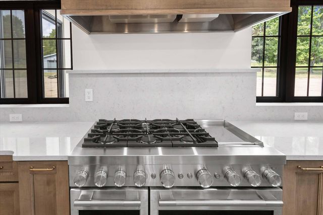 2675 W MILL CREEK CT, Columbia, MO 65203