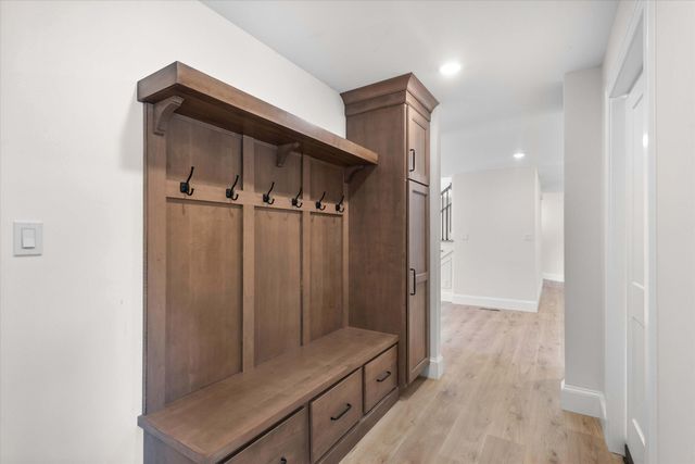 2675 W MILL CREEK CT, Columbia, MO 65203