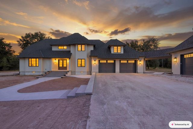 2675 W MILL CREEK CT, Columbia, MO 65203