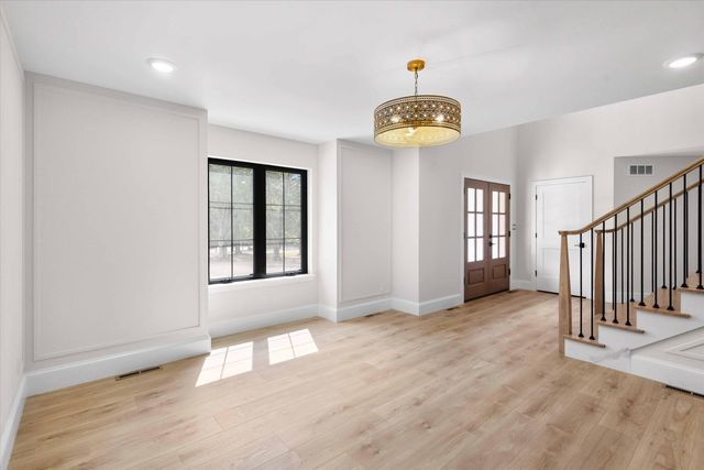 2675 W MILL CREEK CT, Columbia, MO 65203
