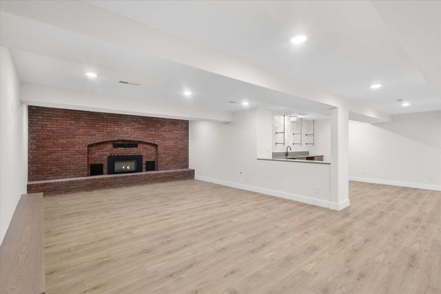 2675 W MILL CREEK CT, Columbia, MO 65203