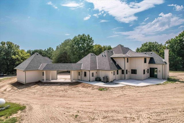 2675 W MILL CREEK CT, Columbia, MO 65203