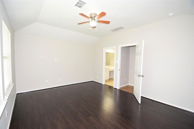 222 Golden Grain Drive, Rosenberg, TX 77469