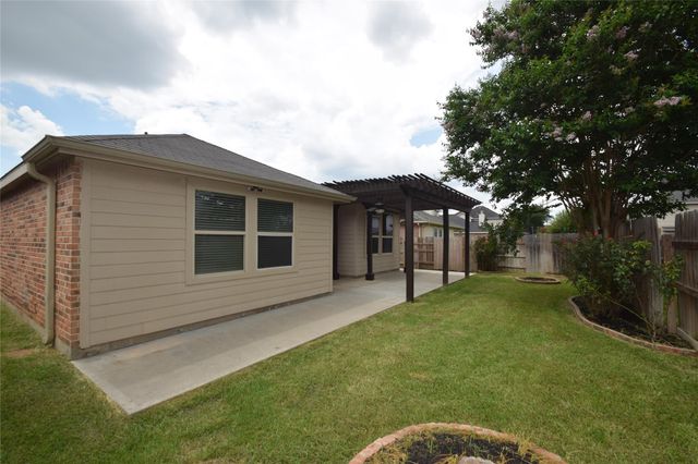 222 Golden Grain Drive, Rosenberg, TX 77469