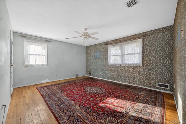 100 Birch Hill Drive, Albertson, NY 11576