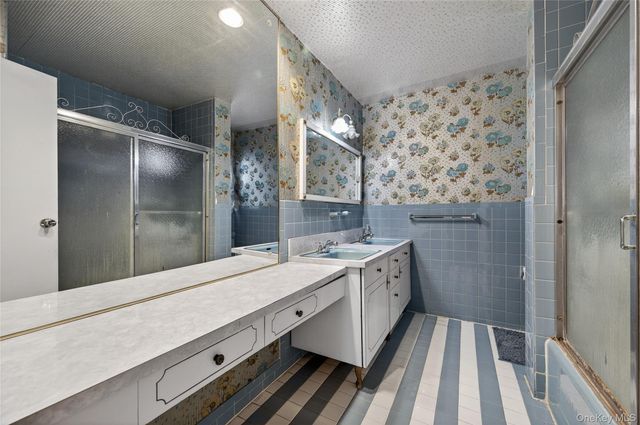 100 Birch Hill Drive, Albertson, NY 11576