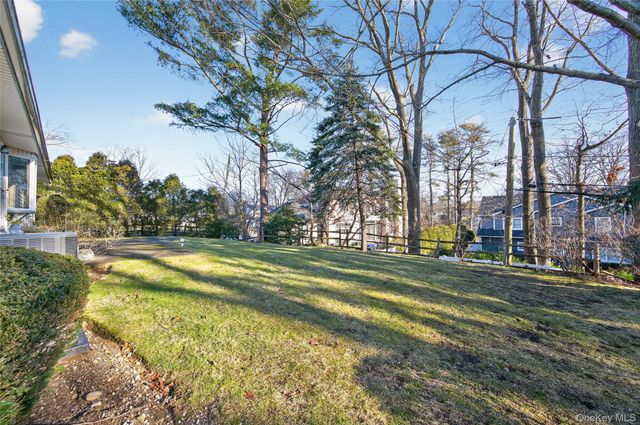 100 Birch Hill Drive, Albertson, NY 11576