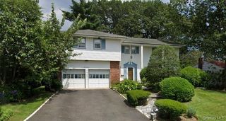 100 Birch Hill Drive, Albertson, NY 11576