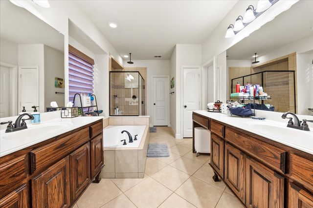1056 Knoxbridge Road, Forney, TX 75126