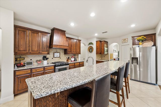 1056 Knoxbridge Road, Forney, TX 75126