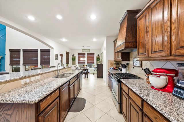 1056 Knoxbridge Road, Forney, TX 75126