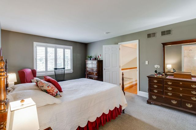 54 DEER FORD DR, Lancaster, PA 17601