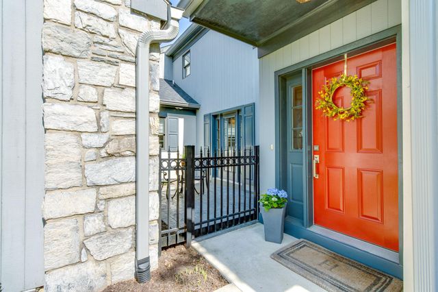 54 DEER FORD DR, Lancaster, PA 17601