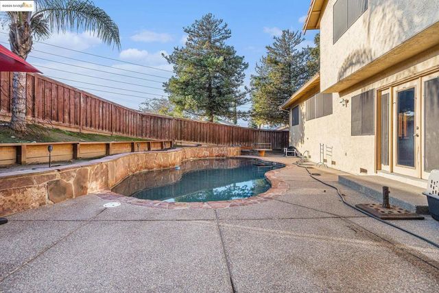 1718 Yellowstone Dr, Antioch, CA 94509