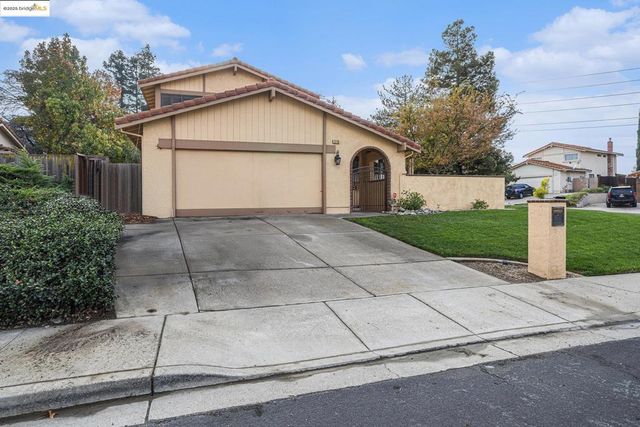 1718 Yellowstone Dr, Antioch, CA 94509