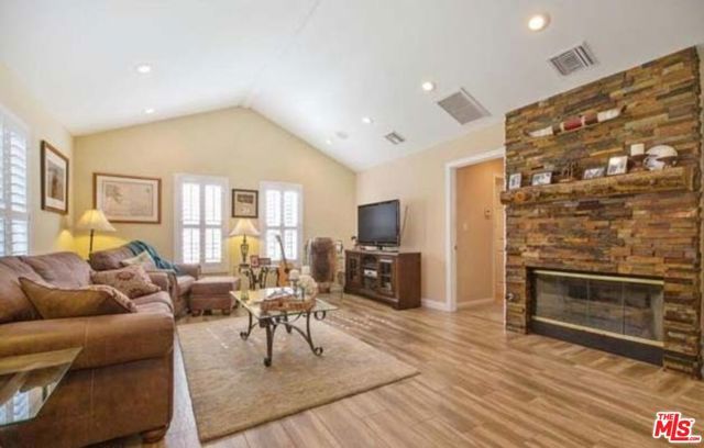 2340 Caldero, Montrose, CA 91020
