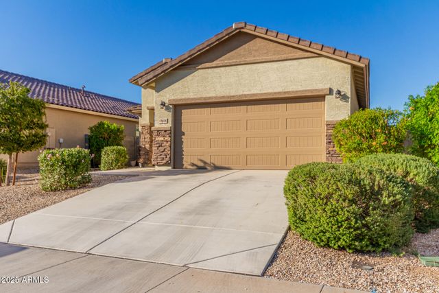 17028 W DIANA Avenue, Waddell, AZ 85355