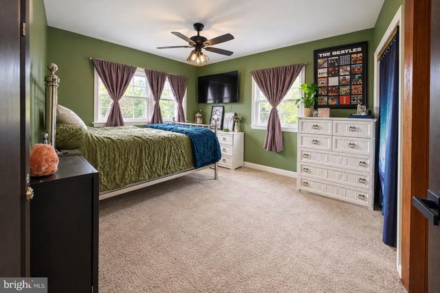 105 MCINTOSH RD, Cherry Hill, NJ 08003