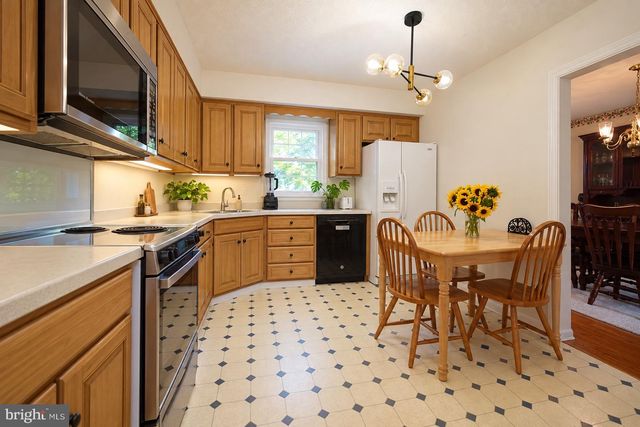105 MCINTOSH RD, Cherry Hill, NJ 08003
