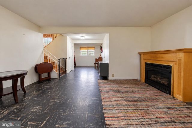 105 MCINTOSH RD, Cherry Hill, NJ 08003