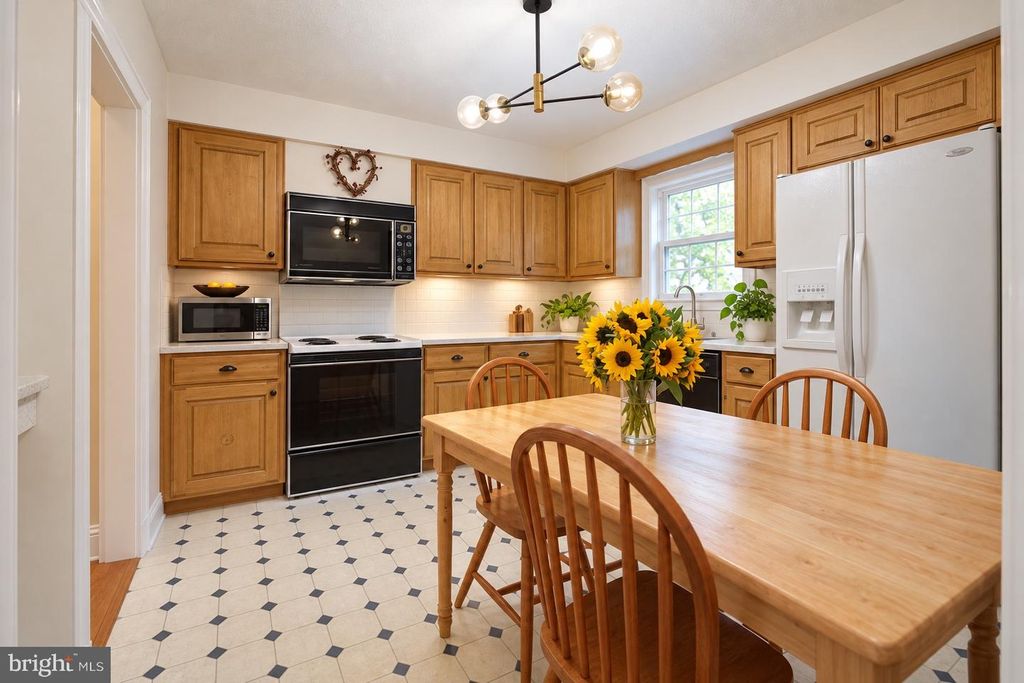 105 MCINTOSH RD, CHERRY HILL, NJ 08003 — photo 5