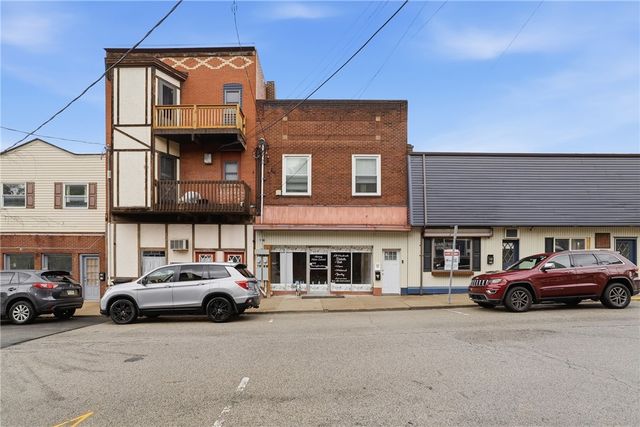 433 Cavitt Avenue, Trafford, PA 15085