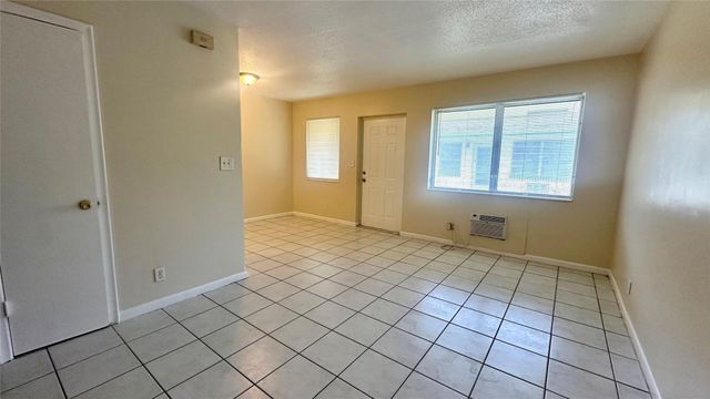 717 SE 16th Street 3, Fort Lauderdale, FL 33316