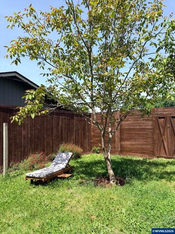 1060 SE Marion Av, Corvallis, OR 97333