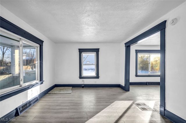 14208 Jenne Avenue, Cleveland, OH 44110