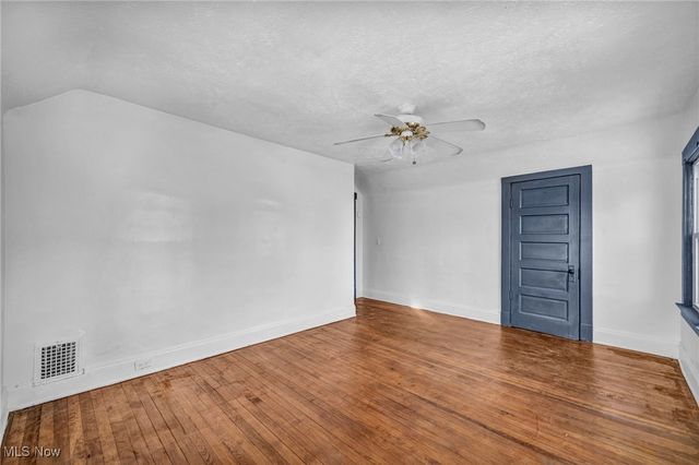 14208 Jenne Avenue, Cleveland, OH 44110