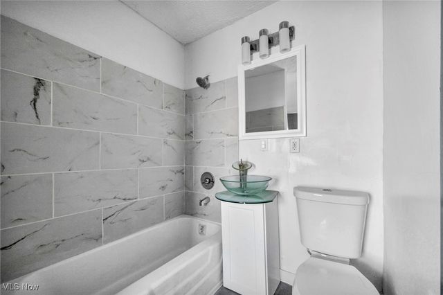 14208 Jenne Avenue, Cleveland, OH 44110