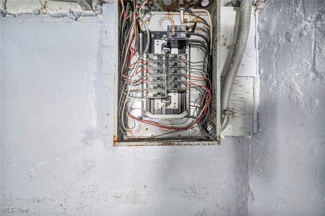 14208 Jenne Avenue, Cleveland, OH 44110