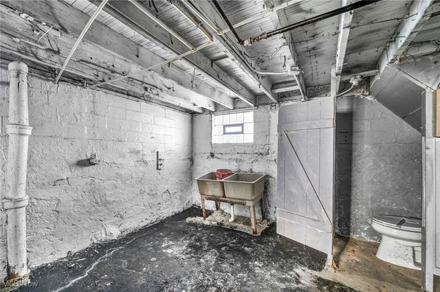 14208 Jenne Avenue, Cleveland, OH 44110