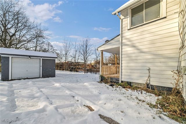 14208 Jenne Avenue, Cleveland, OH 44110