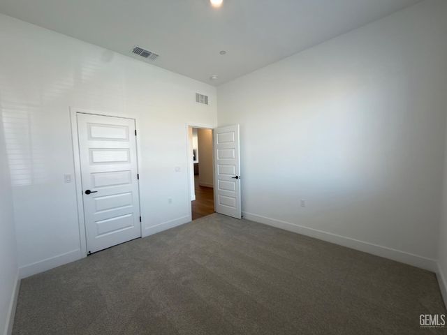 8301 Merrion Square Avenue, Bakersfield, CA 93311