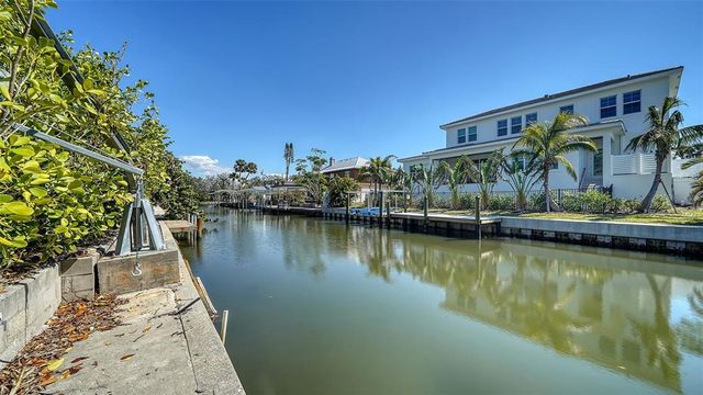 514 RALPH STREET, Sarasota, FL 34242