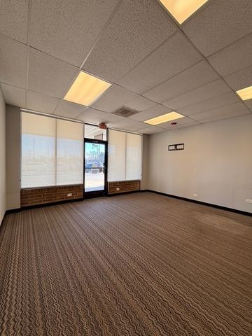 1832 S ARLINGTON HEIGHTS Road, Arlington Heights, IL 60005