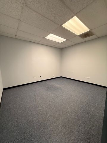 1832 S ARLINGTON HEIGHTS Road, Arlington Heights, IL 60005